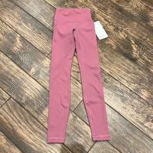 NWT Wunder train high rise right 28 inches size 0